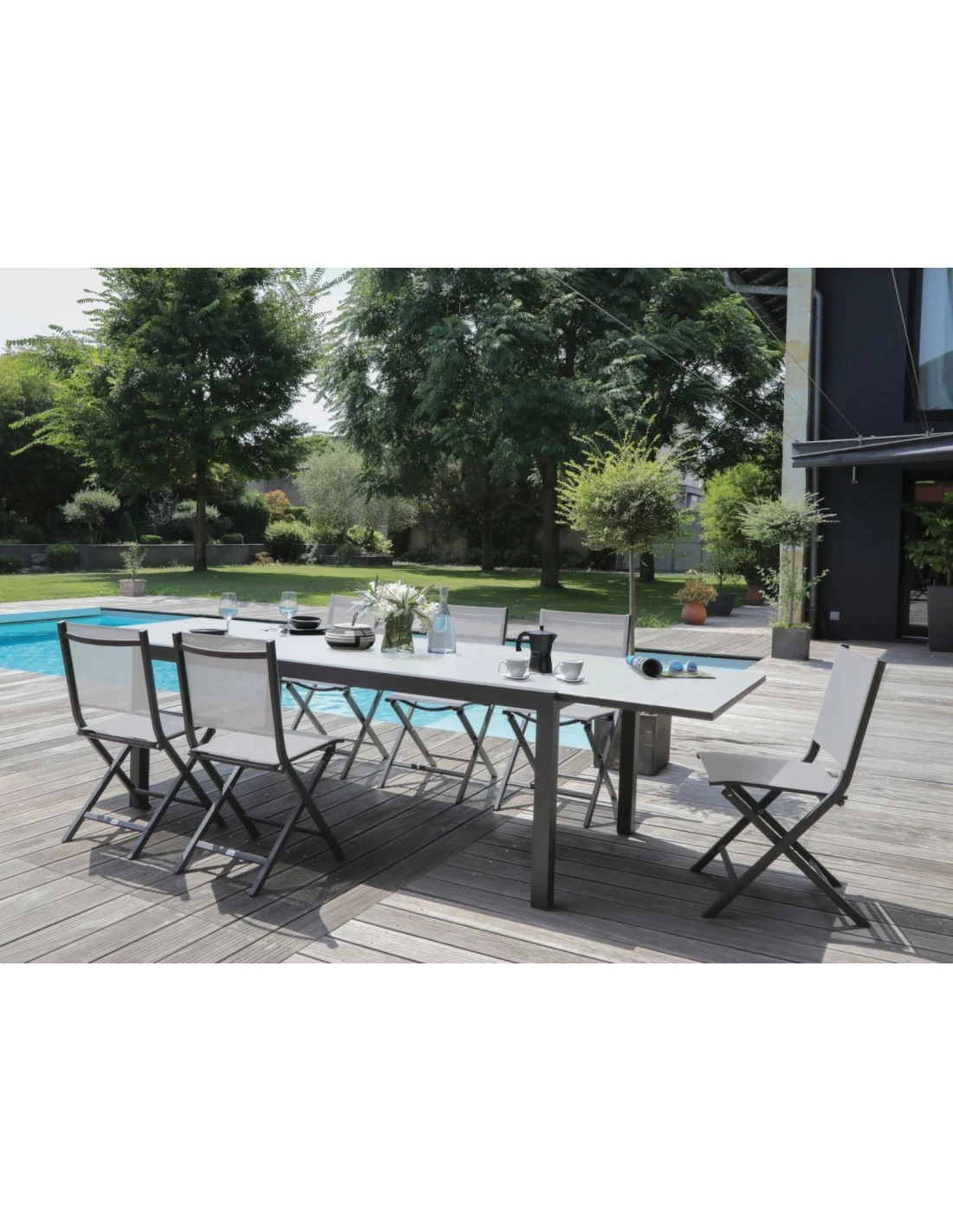 Table De Jardin Elise Extensible - 8 à 12 Places - Aluminium Et Verre - Graphite / Perle 3 Table De Jardin Elise Extensible - 8 à 12 Places - Aluminium Et Verre - Graphite / Perle – Image 3